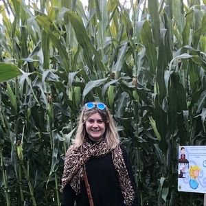 Meet your Posher, Estelle